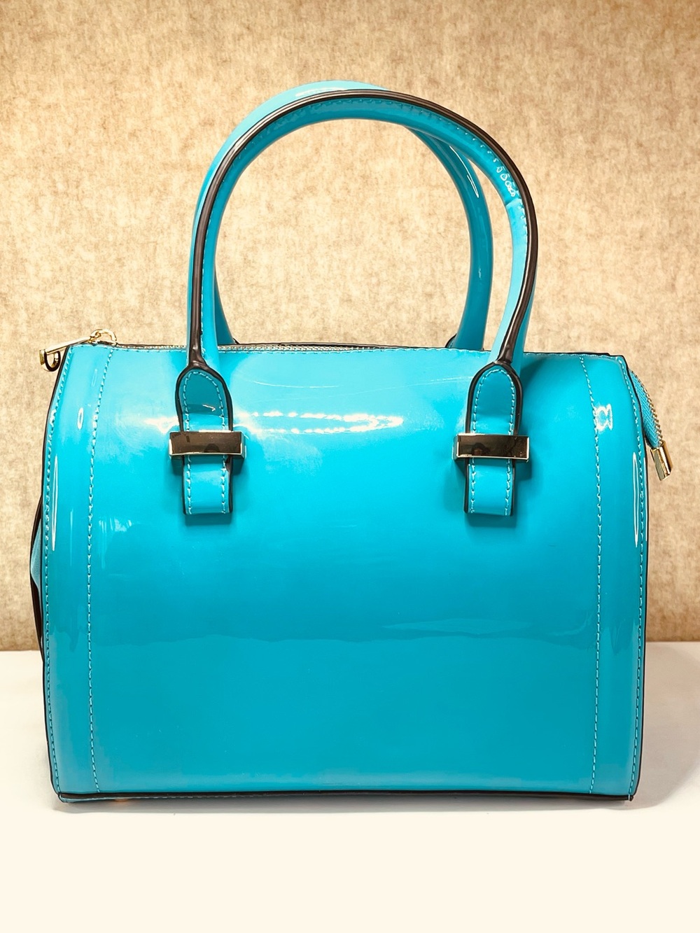 EUC Dasein Shiny Patent Leather Barrel Top Purse Bag MINT Condition Inside & Out